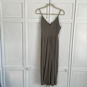 Cropped leg jumpsuit, size medium